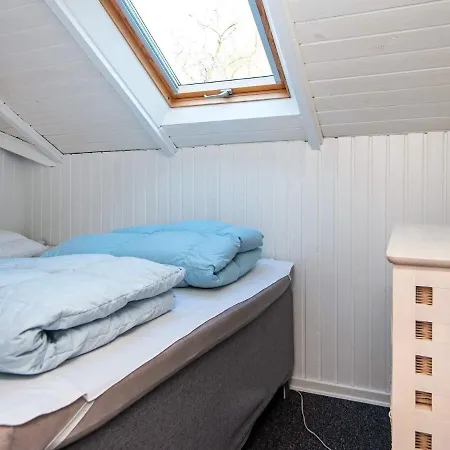 6 Person Holiday In *