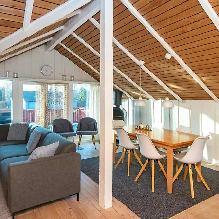 6 Person Holiday In *
